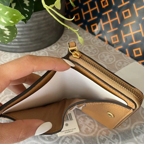 New, Britten bi fold tory burch wallet - Picture 8 of 13